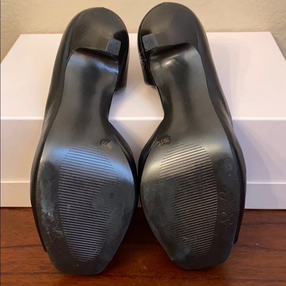 Jessica Simpson Black Heels - Picture 7 of 8